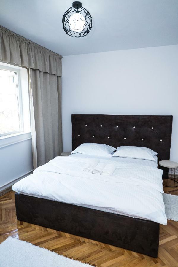 Tania Apartament Oradea Exterior foto